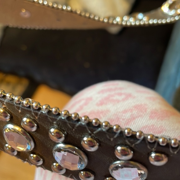 Beautiful rhinestone western belt! So well made.Sparkles through your day! - Picture 9 of 9